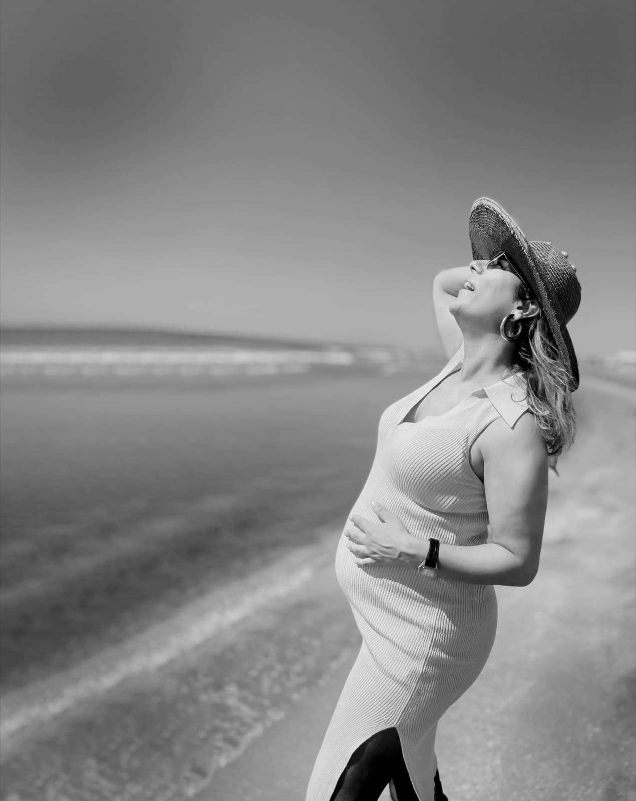 Maternity photography by Ashley San