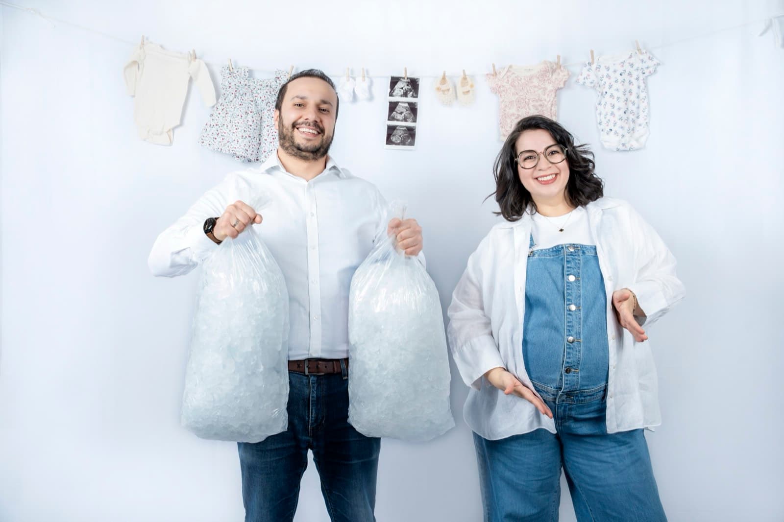 Maternity photography by Ashley San