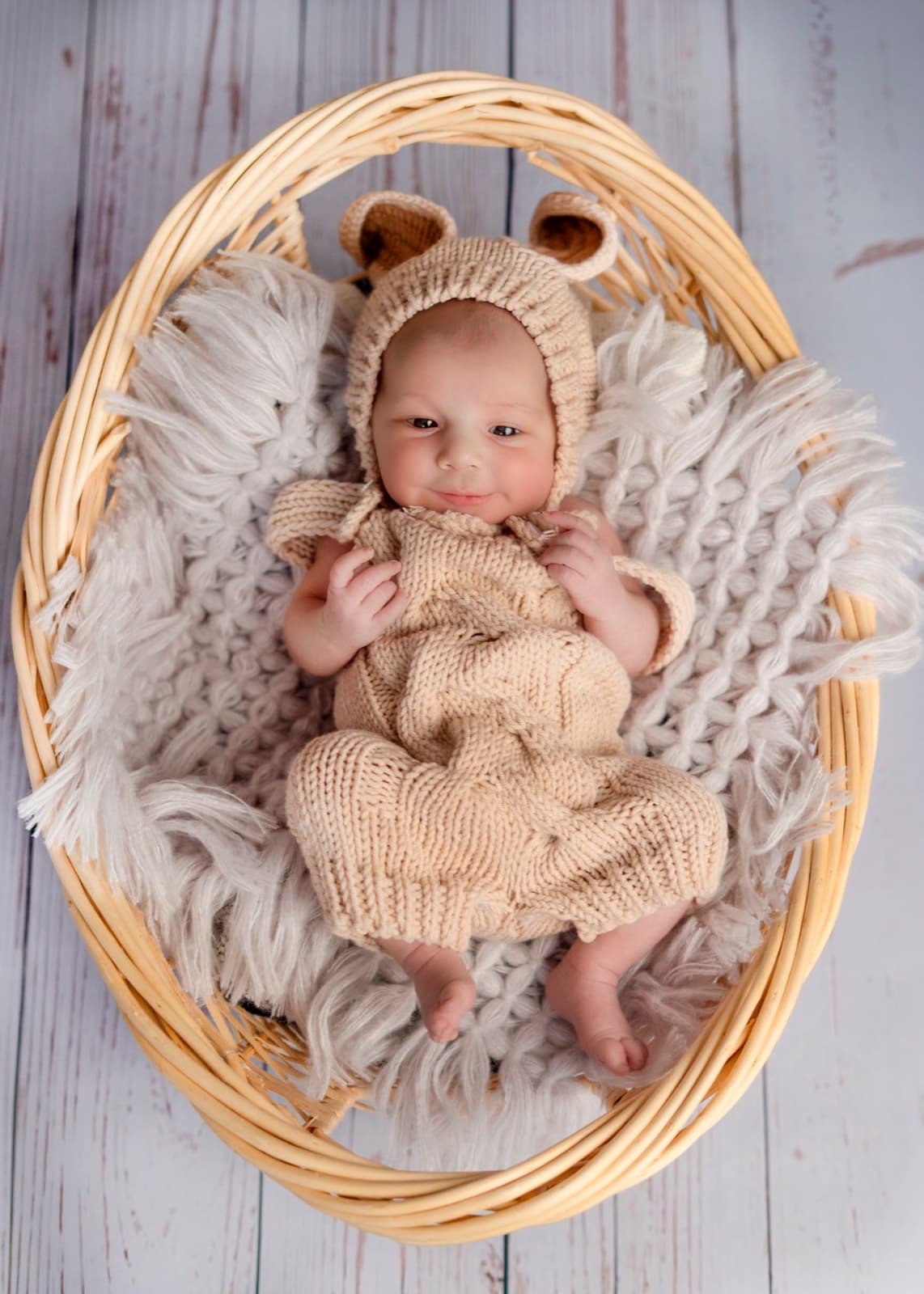 Newborns photography by Ashley San