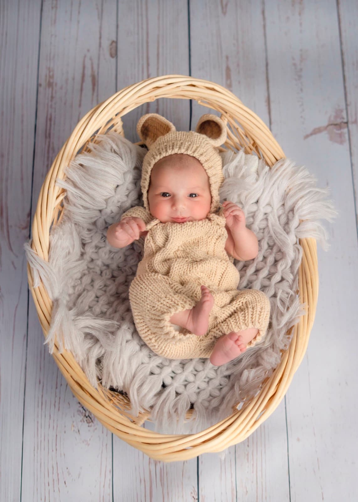Newborns photography by Ashley San