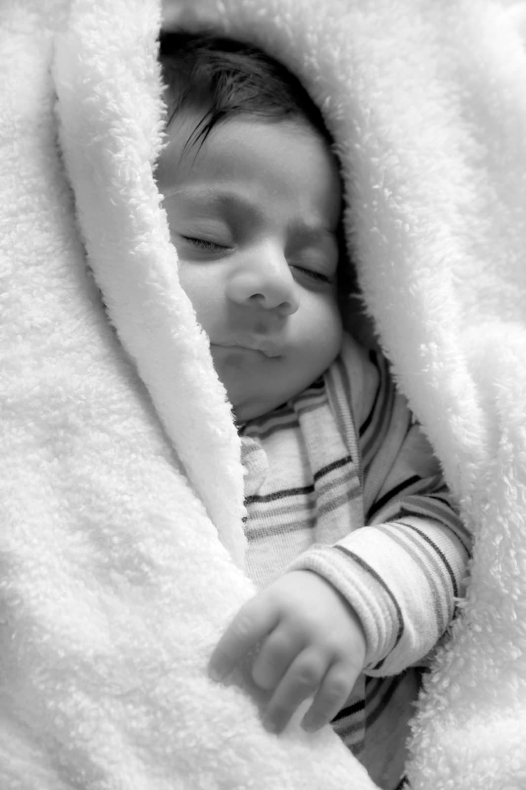 Newborns photography by Ashley San