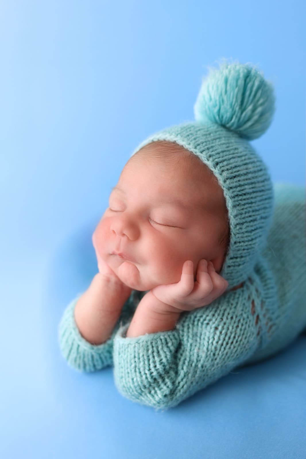 Newborns photography by Ashley San
